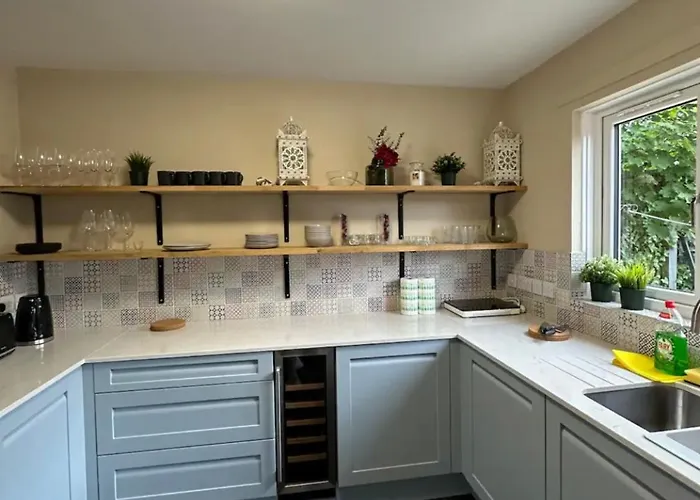 Beautiful House In Clydebank *