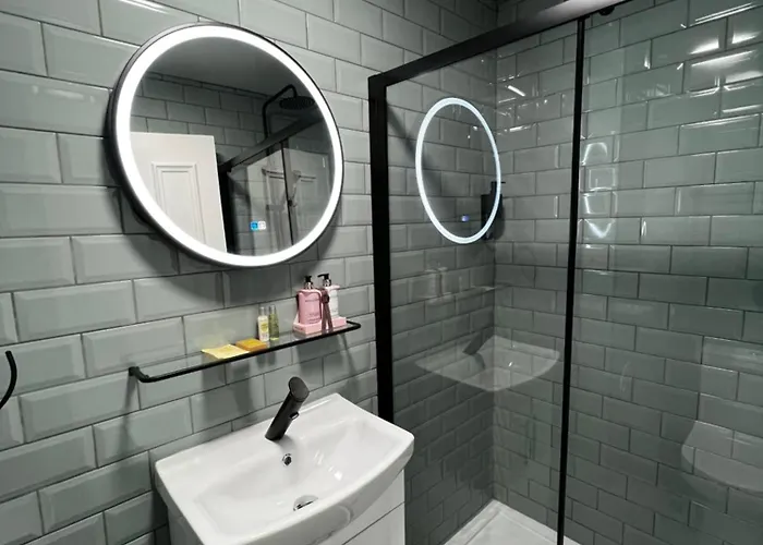 Amani - Centre Aparthotel Glasgow