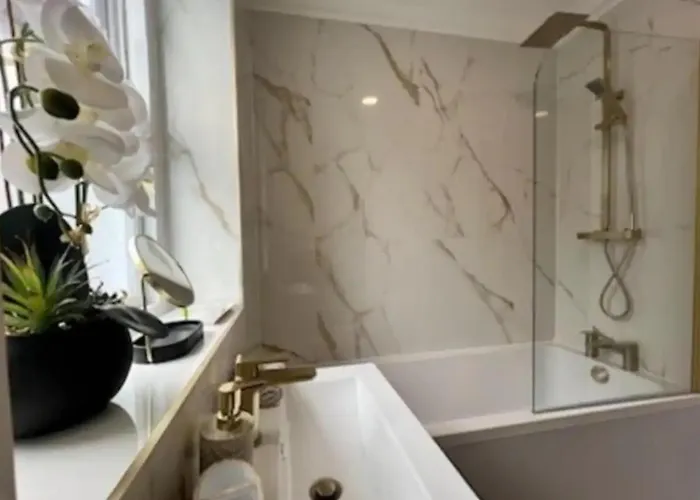 Paradise - Spacious 3- Bed House 格拉斯哥