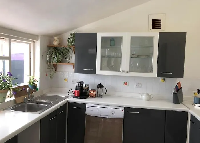 House In Drymen Village With Free Local Health Club Access *