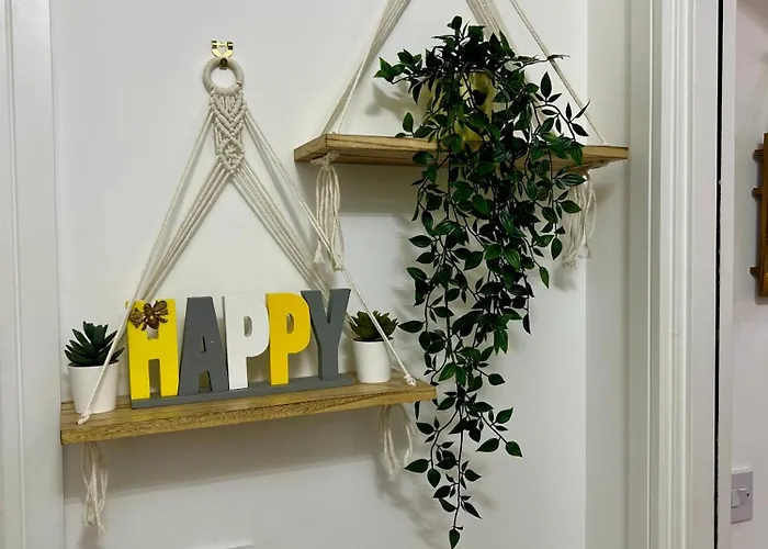 Private Bedroom - Modern Flat - West End グラスゴー