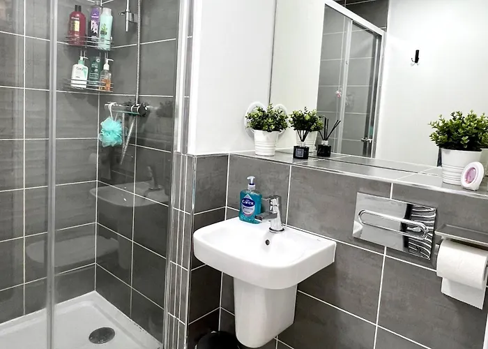 Private Bedroom - Modern Flat - West End * グラスゴー