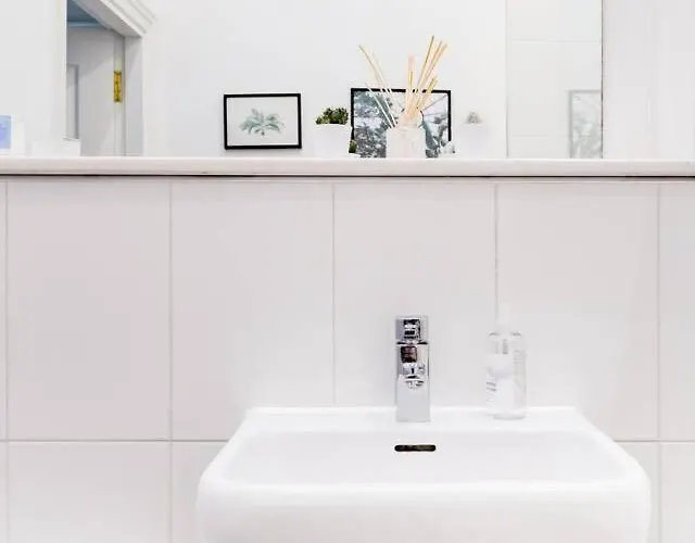 Incredible Contemporary Flat In Heart Of West End Апартаменты Глазго