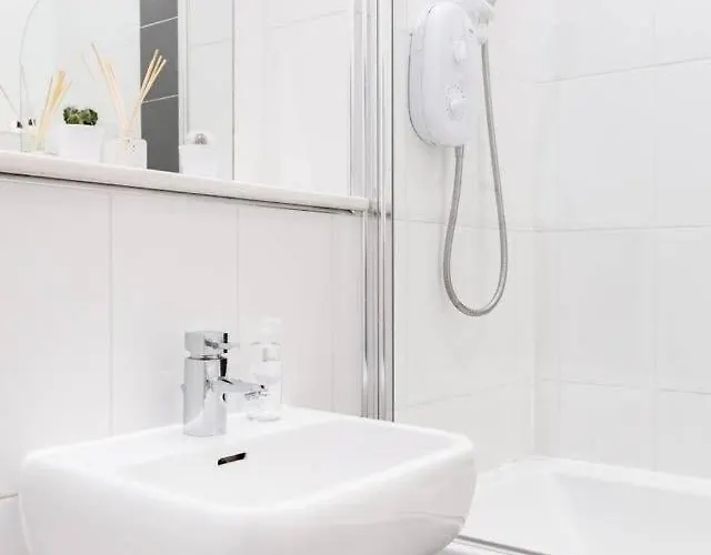 Апартаменты Incredible Contemporary Flat In Heart Of West End *