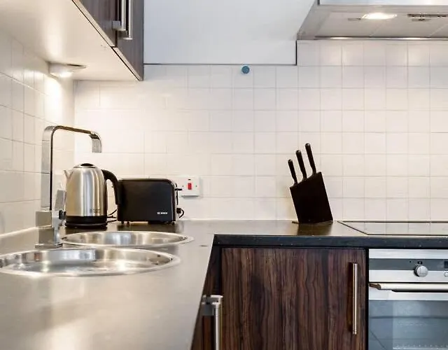 Incredible Contemporary Flat In Heart Of West End * グラスゴー