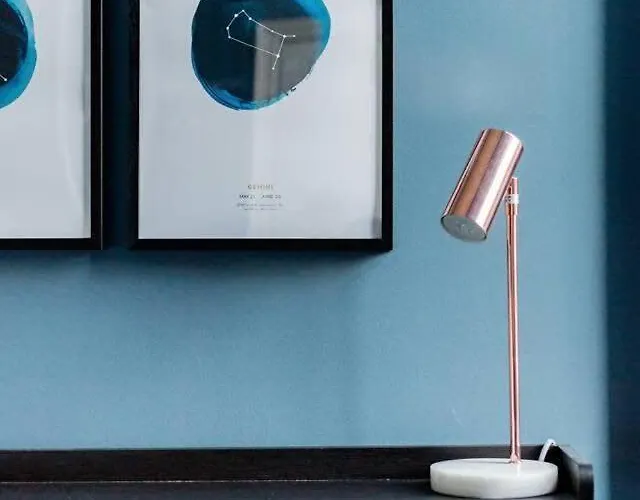 Incredible Contemporary Flat In Heart Of West End アパート