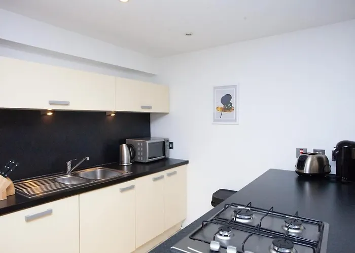 City Centre W Parking & Hyperoptic Wifi *