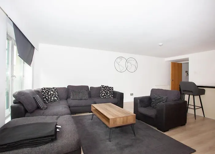 Apartment City Centre W Parking & Hyperoptic Wifi *