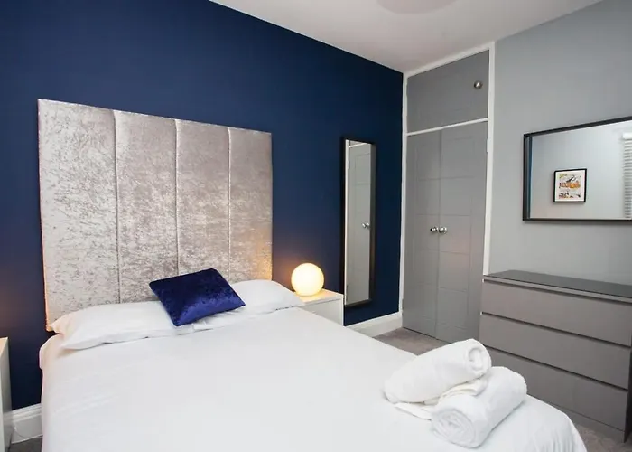 Beautifully Designed Pollok House * Glasgow