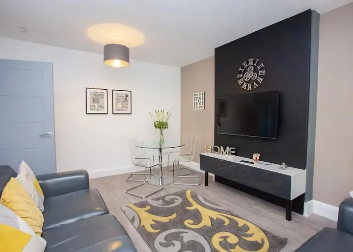 Beautifully Designed Pollok House * Glasgow