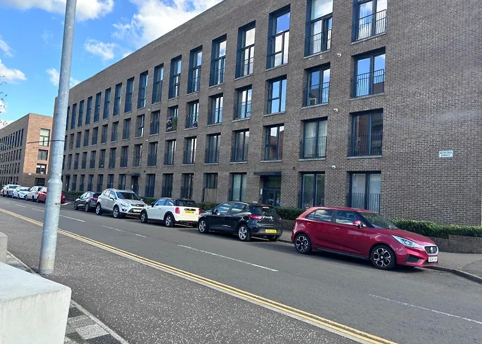 Radiant Homes 2 Bedrooms 2 Bathrooms Free Parking Daire