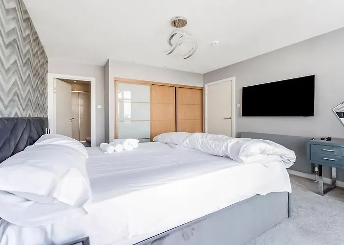 Apartment Luxurious Penthouse With Bar At Hydro & Secc