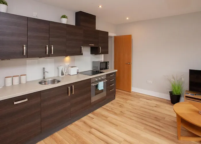 1 Bedroom Flat In The Heart Of Merchant *