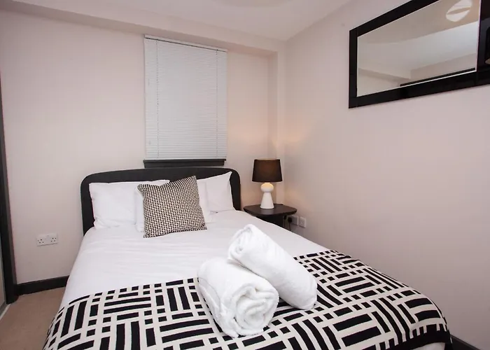 Beautiful Penthouse In Centre Location بيت للعطل