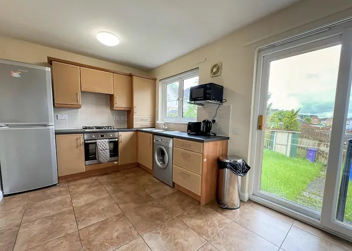 וילה - Entire House - Free Parking , Free Super Fast Wifi , Private Garden & Parking Security