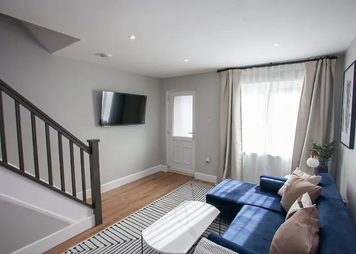 別荘 Stylish And Modern 2 Bed House *