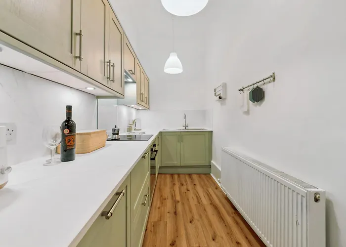 Woodford Street * Glasgow