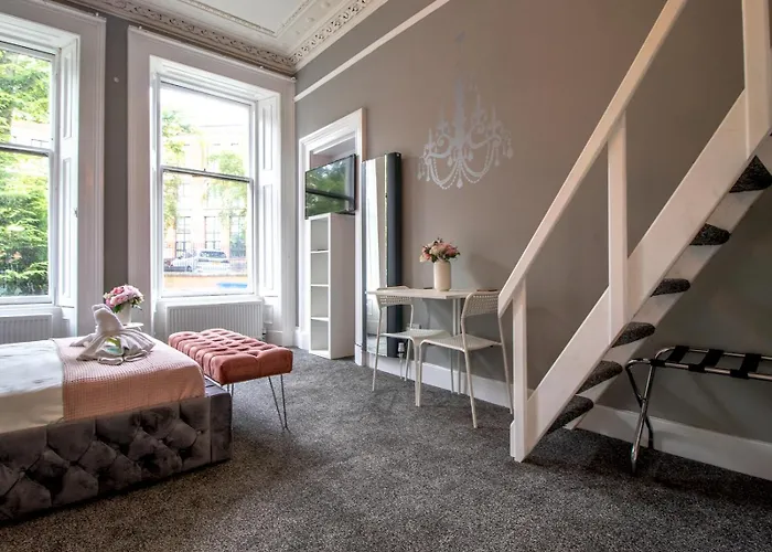 Dream With Loft West End - Pass The Keys * Glasgow