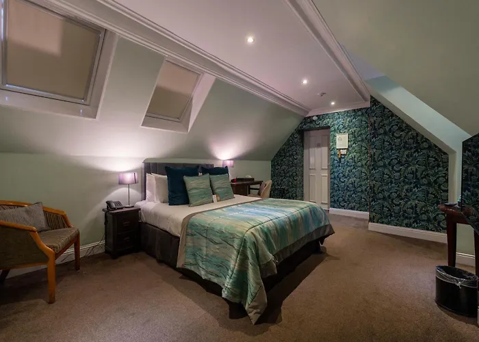 Hotel Sherbrooke Castle