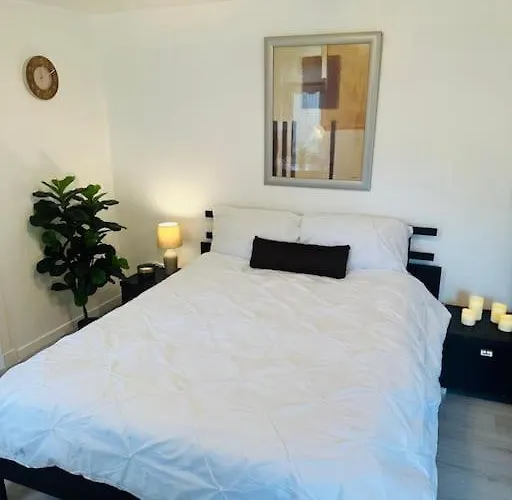 アパート Entire Private 1 Bedroom - Guest In グラスゴー