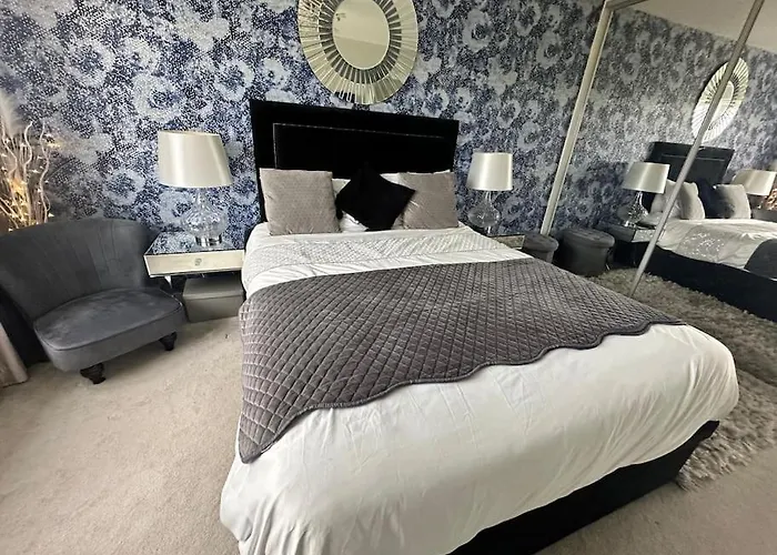 Entire 4 Bed Perfect Family In * Glasgow