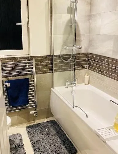 Entire 4 Bed Perfect Family In فيلة