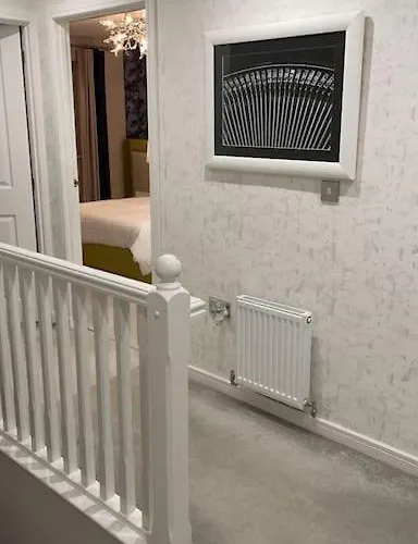 Вилла Entire 4 Bed Perfect Family In