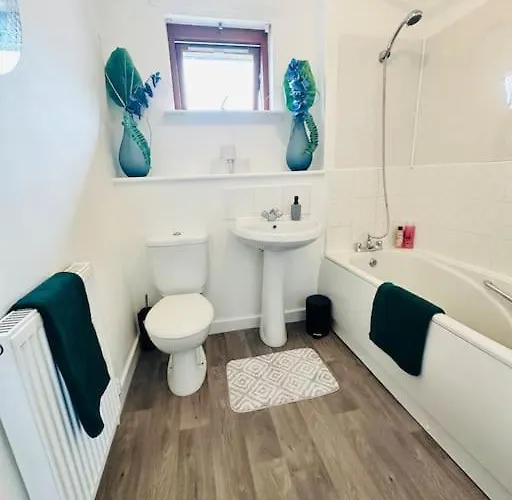 2 Bed Entire Upper Flat In 公寓 格拉斯哥