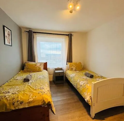 Floor Of The Building, Spectacular Views!