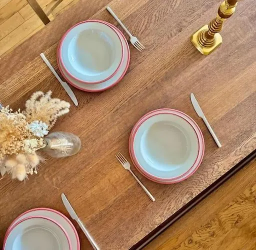 Two Bedroom Maisonette In The Heart Of The West End Апартаменты Глазго