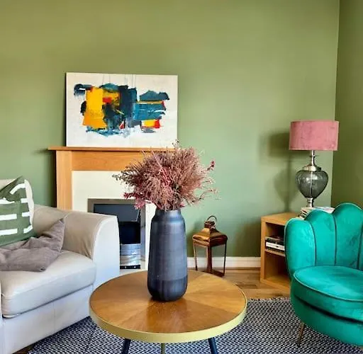 Two Bedroom Maisonette In The Heart Of The West End Apartment Glasgow