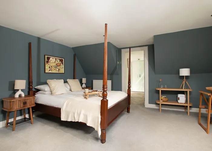 מלון Celentano's Restaurant With 3*