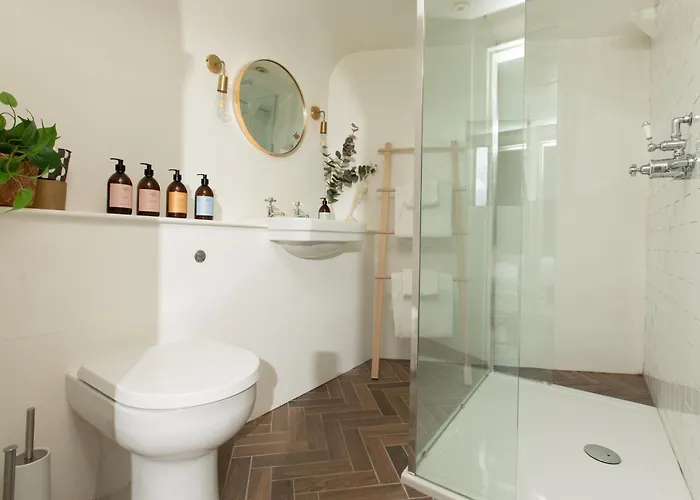 Celentano's Restaurant With فندق 3*