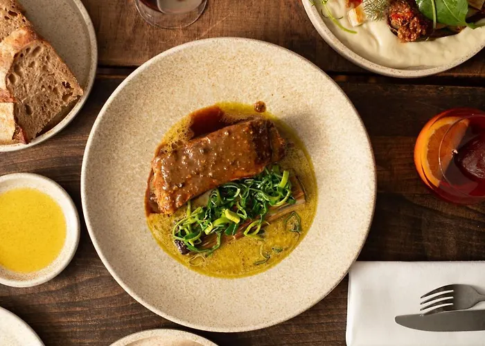 Celentano's Restaurant With فندق غلاسغو