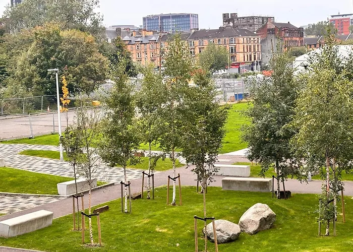 Radiant Homes 2 Bedrooms 2 Bathrooms Free Parking Daire