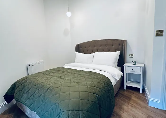 Royal Chambers Serviced *