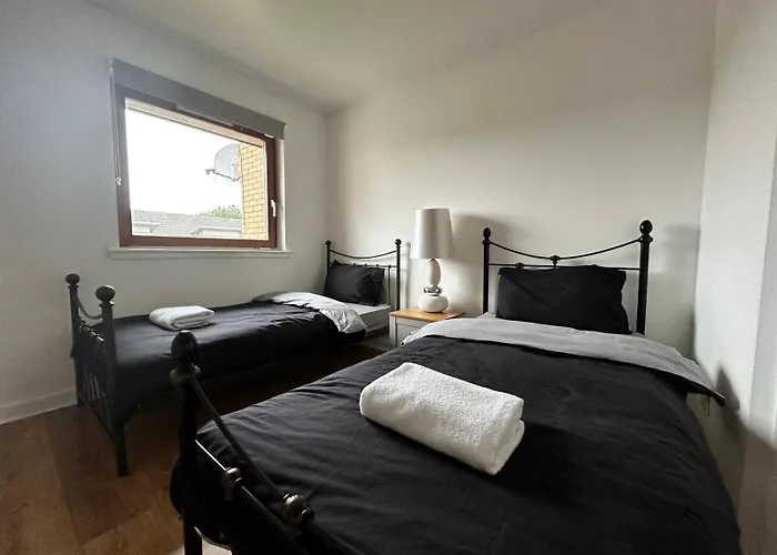 2 Bed Entire Upper Flat In Lejlighed *