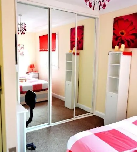 3 Bedroom - Free Parking & Wifi 350mbps Appartement Glasgow