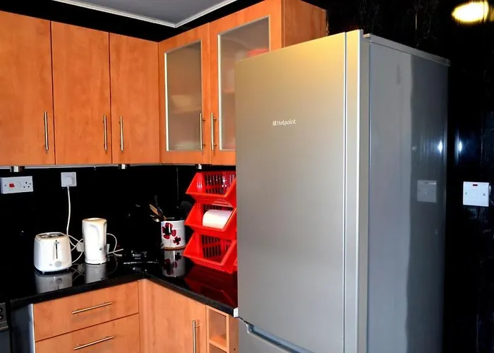 3 Bedroom - Free Parking & Wifi 350mbps Appartement *