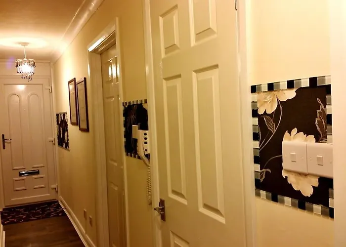 3 Bedroom - Free Parking & Wifi 350mbps Appartement *