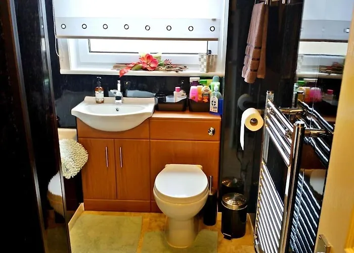 Appartement 3 Bedroom - Free Parking & Wifi 350mbps *