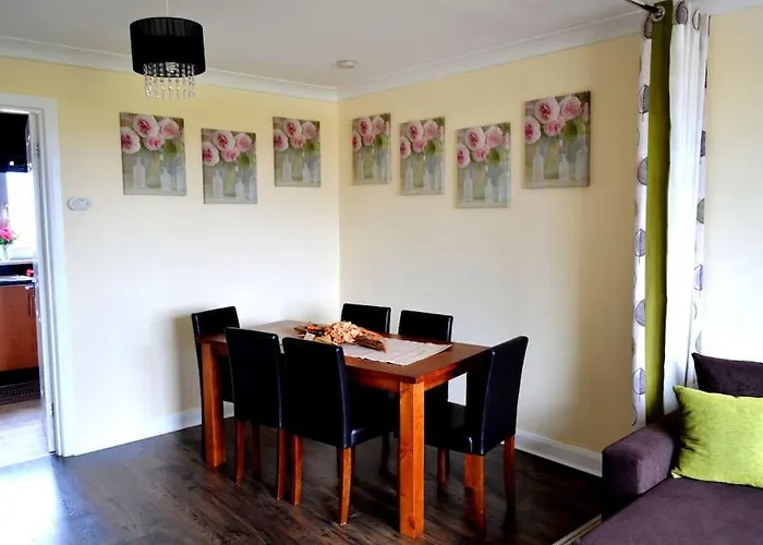 3 Bedroom - Free Parking & Wifi 350mbps Appartement *