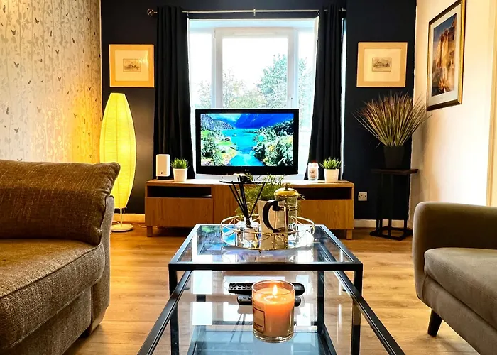 Ground Floor Flat With Free Parking & Wifi Glasgow