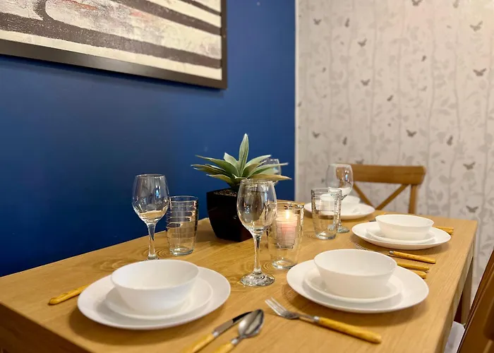 Ground Floor Flat With Free Parking & Wifi Appartamento *