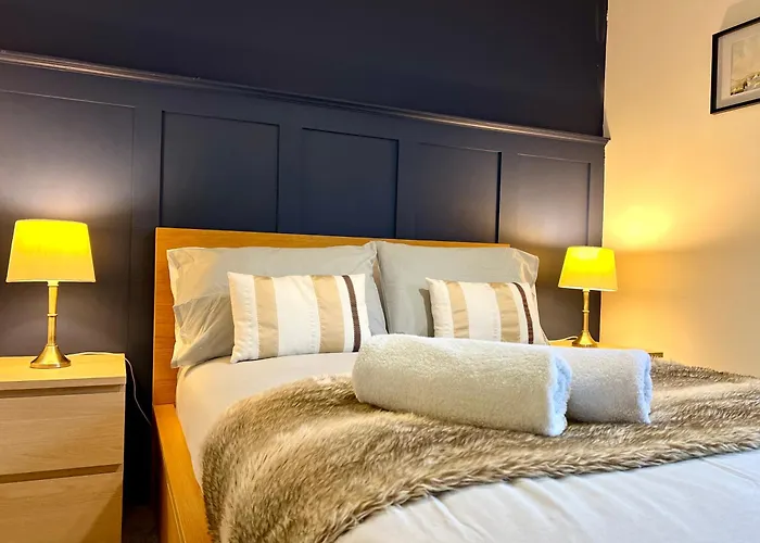 Ground Floor Flat With Free Parking & Wifi