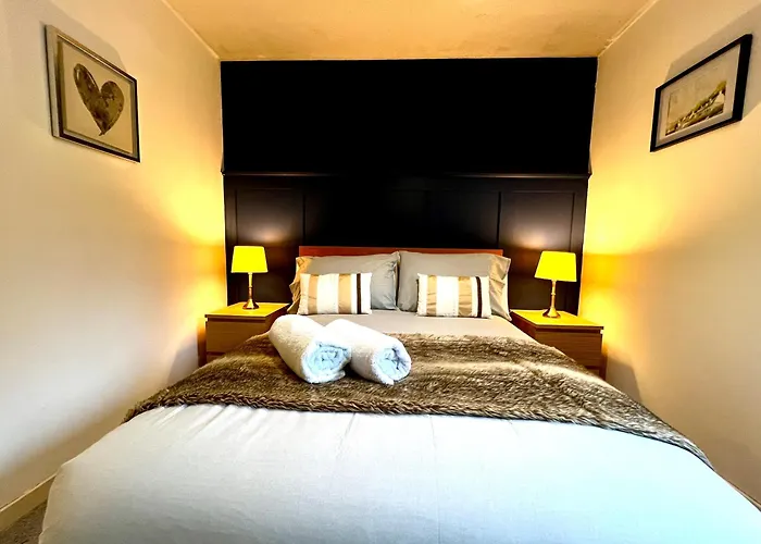 Appartamento Ground Floor Flat With Free Parking & Wifi Glasgow