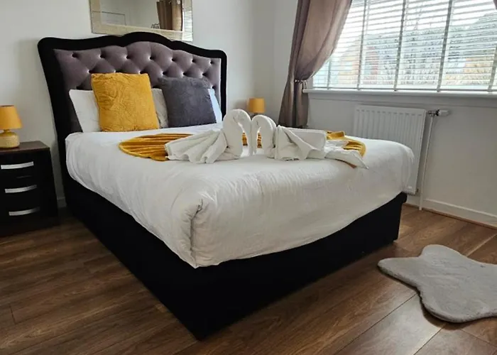 Casa vacanze Silverburn New House With Free Parking And Garden *