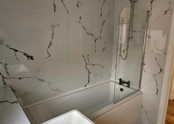 Silverburn New House With Free Parking And Garden Casa vacanze Glasgow