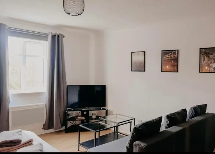 - 1 Bedroom Apartment *