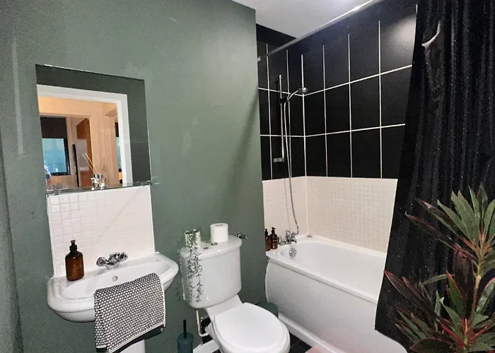 Stylish 2 Bed Retreat * Glasgow